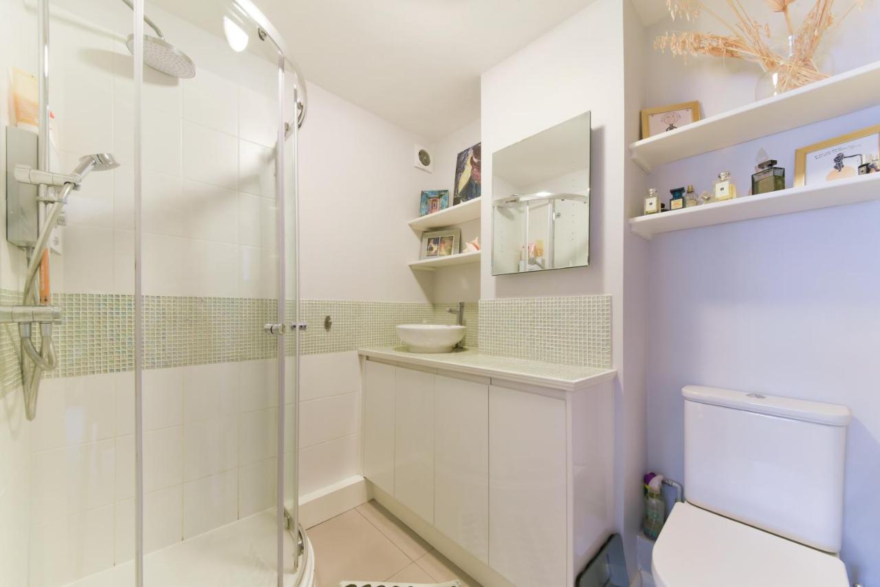 2 Bedroom Apartment Near Southfields London Eksteriør bilde