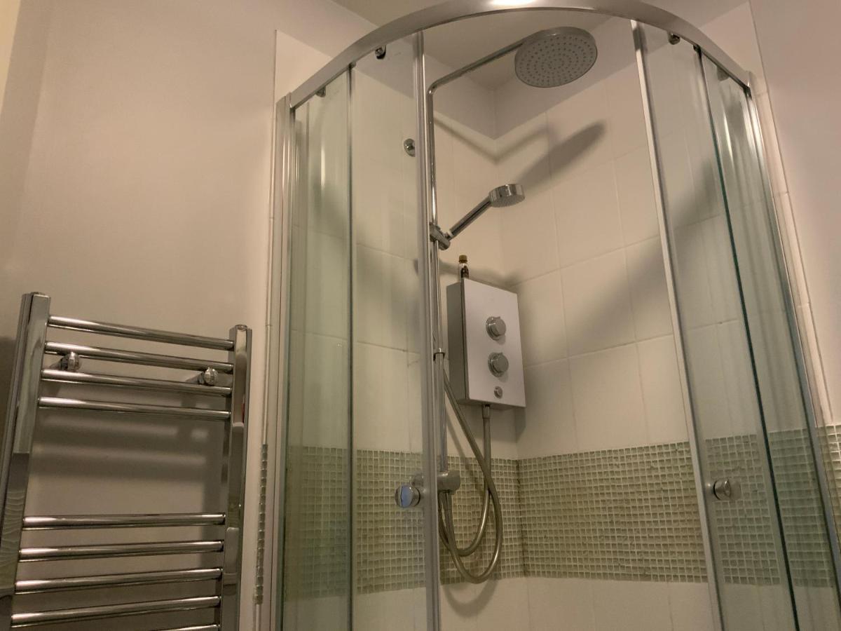2 Bedroom Apartment Near Southfields London Eksteriør bilde