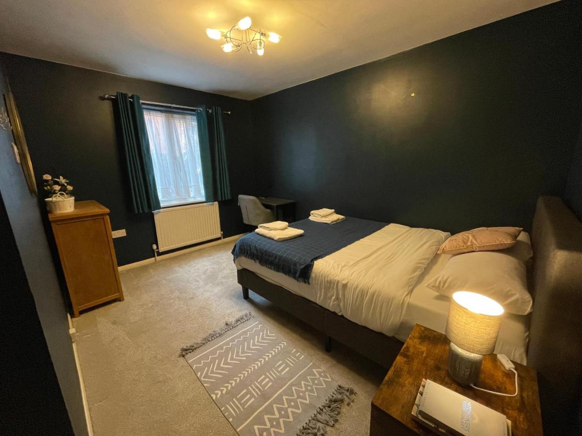 2 Bedroom Apartment Near Southfields London Eksteriør bilde