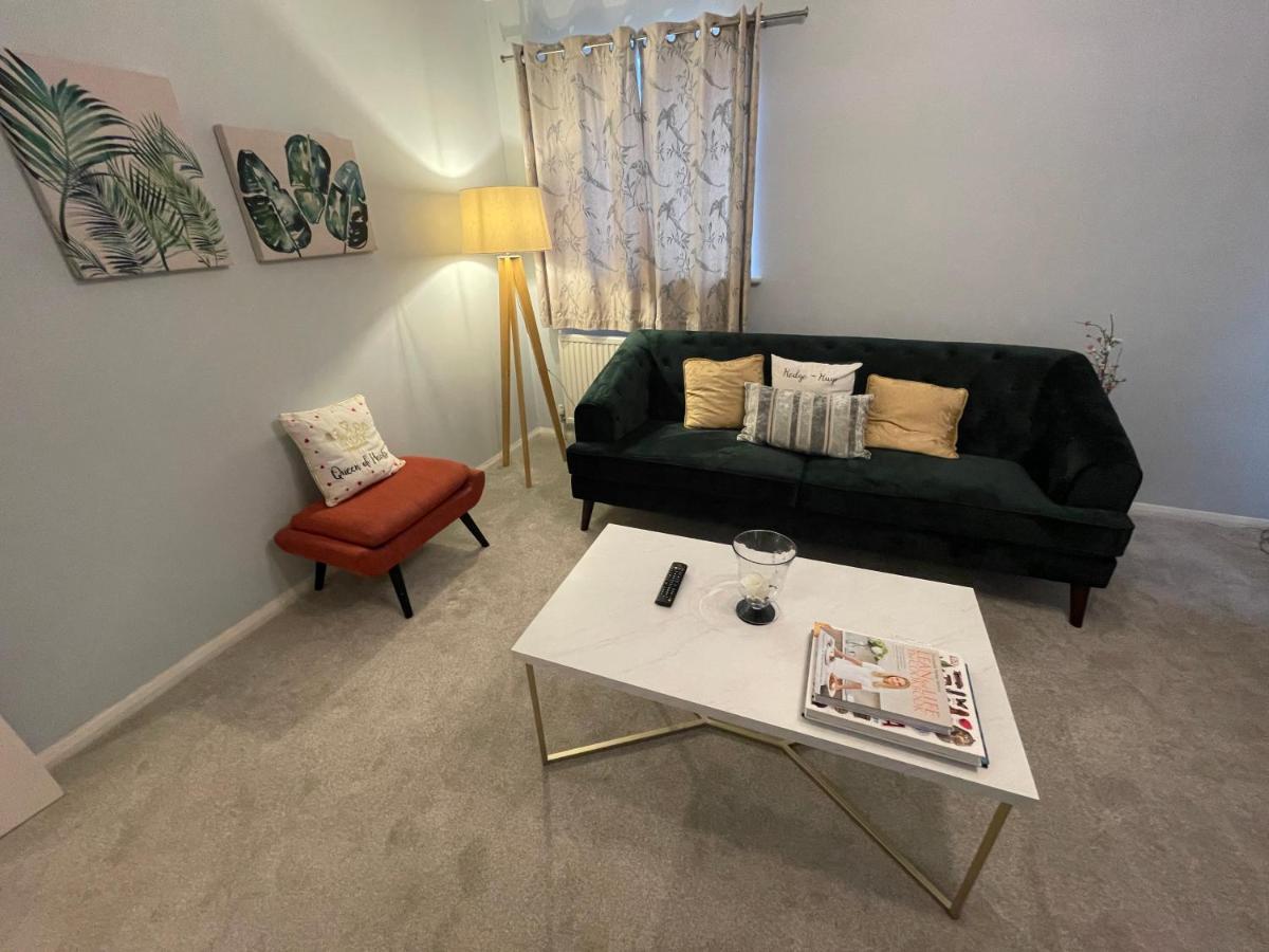 2 Bedroom Apartment Near Southfields London Eksteriør bilde