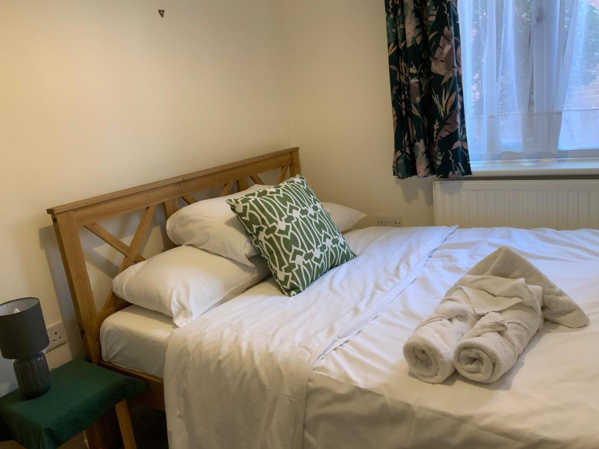 2 Bedroom Apartment Near Southfields London Eksteriør bilde