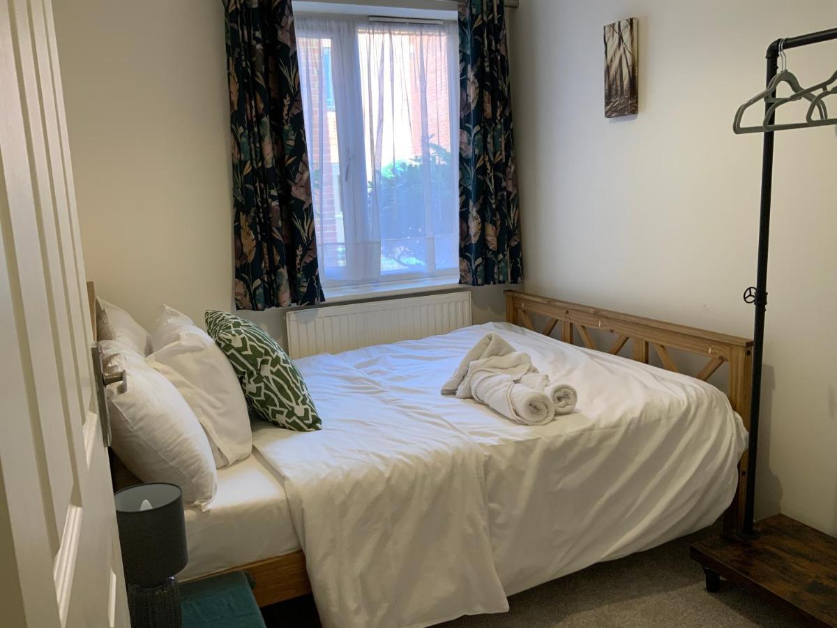2 Bedroom Apartment Near Southfields London Eksteriør bilde