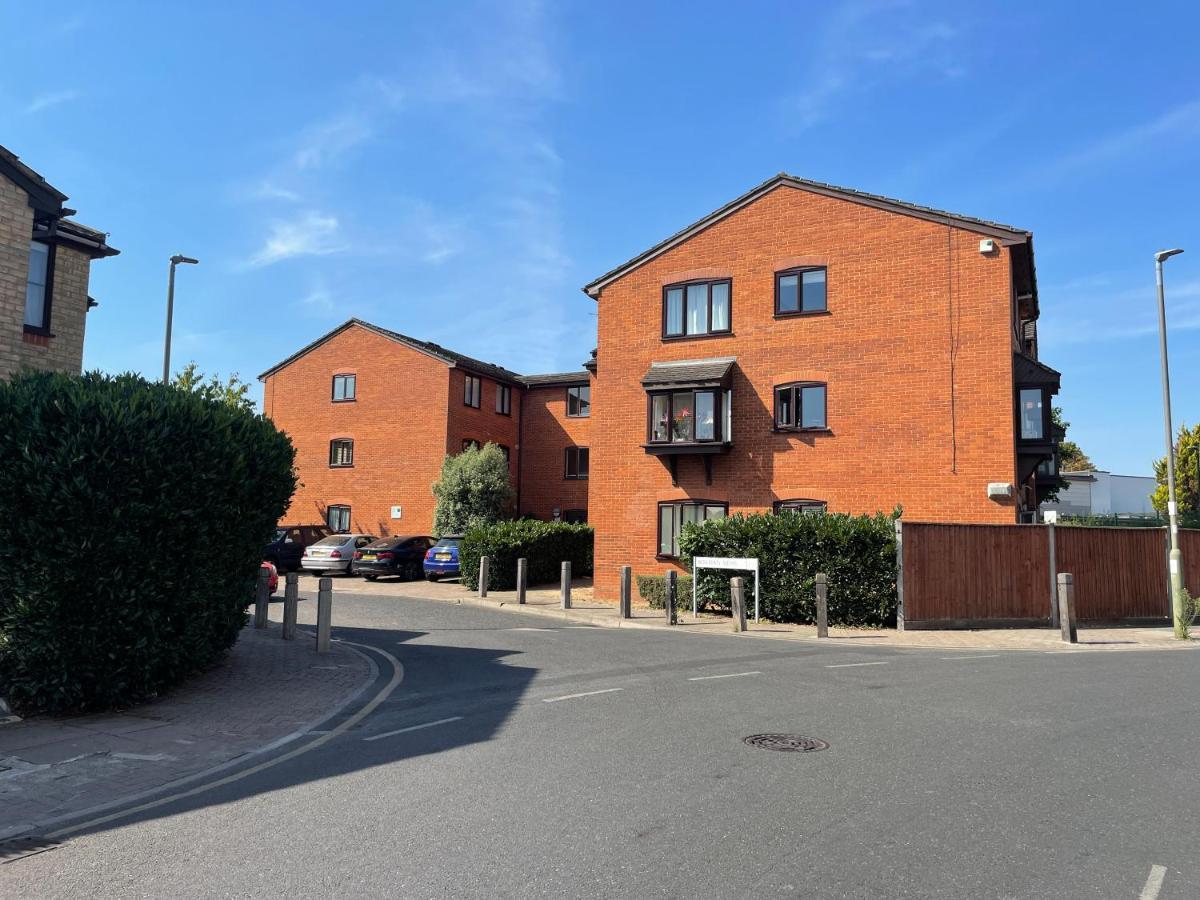 2 Bedroom Apartment Near Southfields London Eksteriør bilde